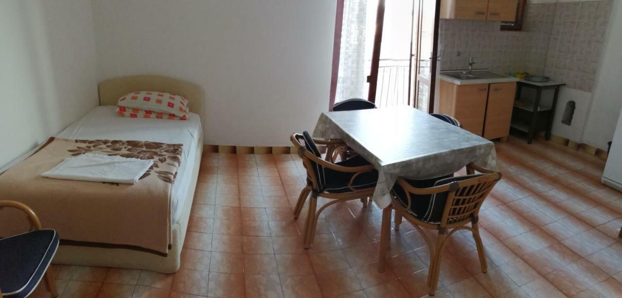 Apartmani Marin Seline Exterior foto